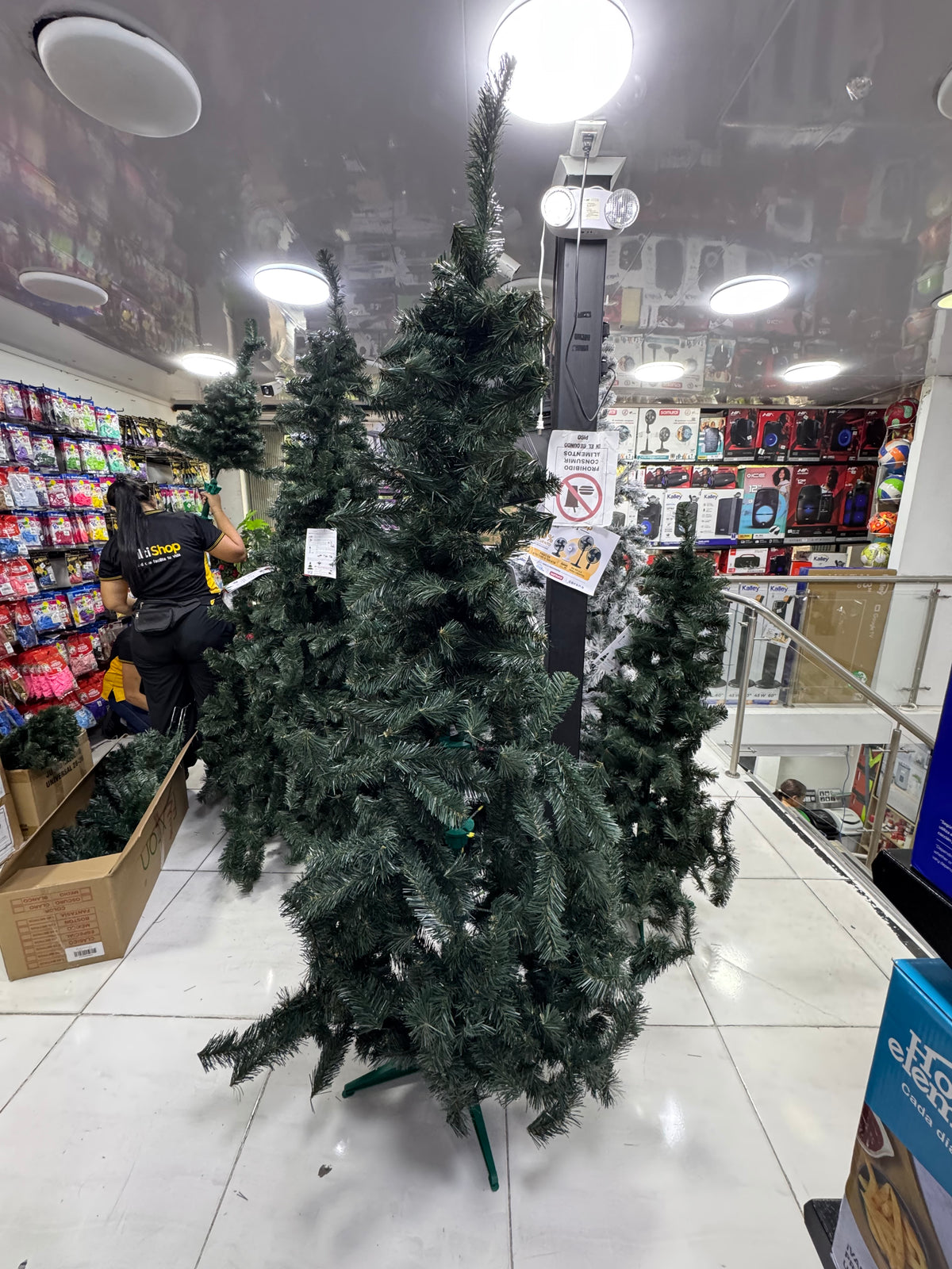 ARBOL NAVIDEÑO  MEDELLIN 2M FEXTON