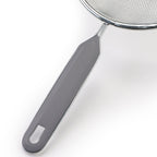 Colador Simplicity Dkasa en uso